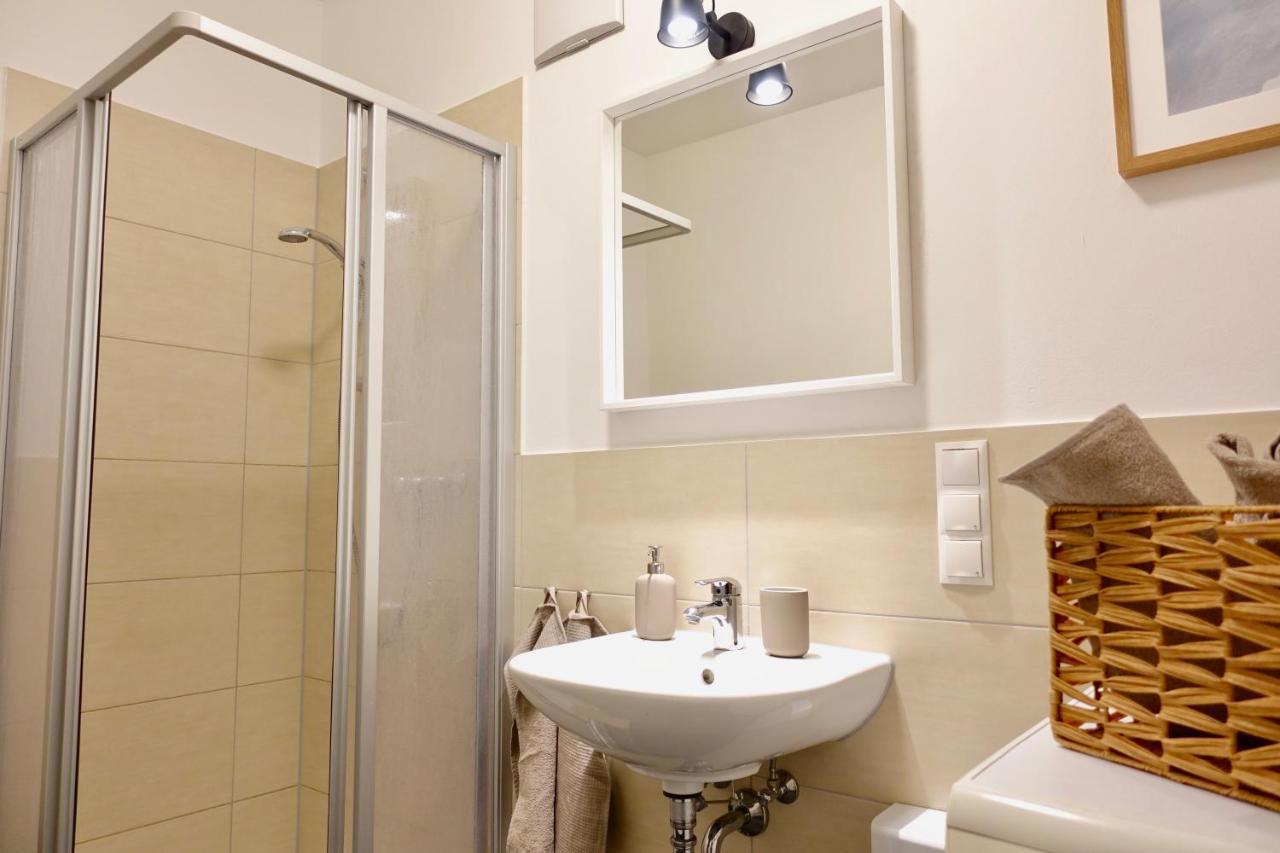Neu - Gemuetliches Und Modernes Apartment Mit Stellplatz Koblenz  Eksteriør bilde